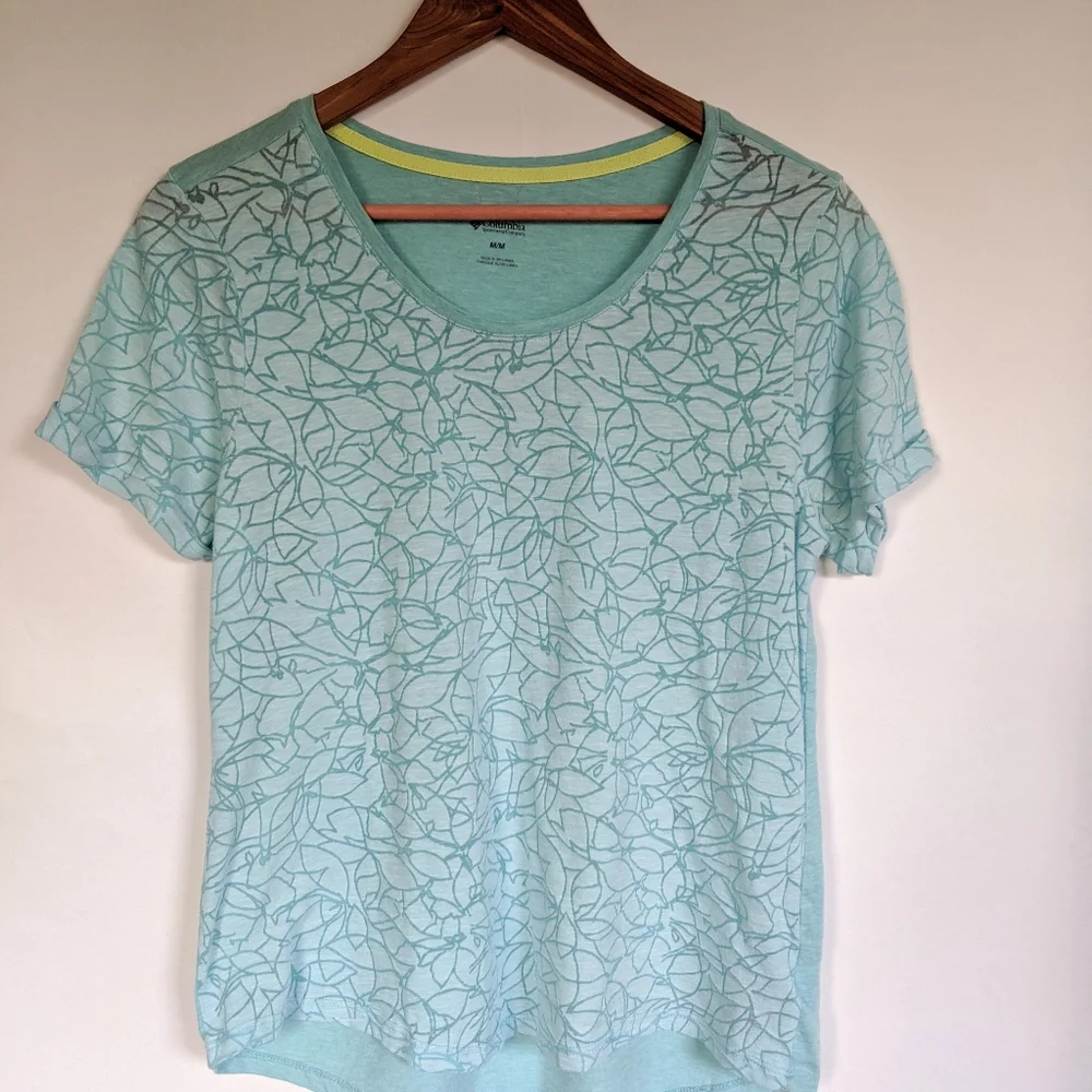 Columbia‎ T-shirt